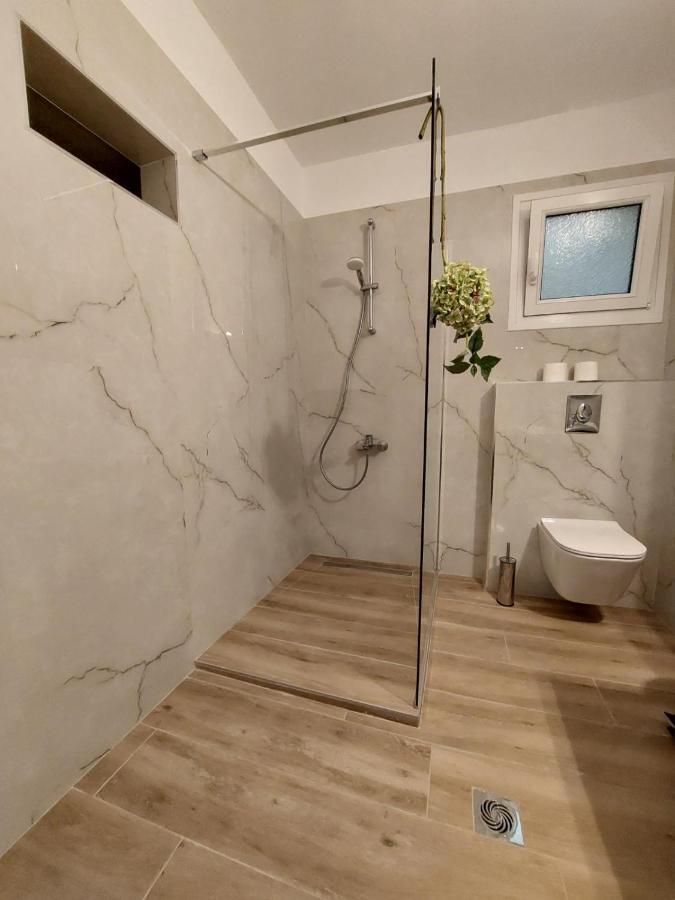 Pine Lodge Кавала Екстериор снимка